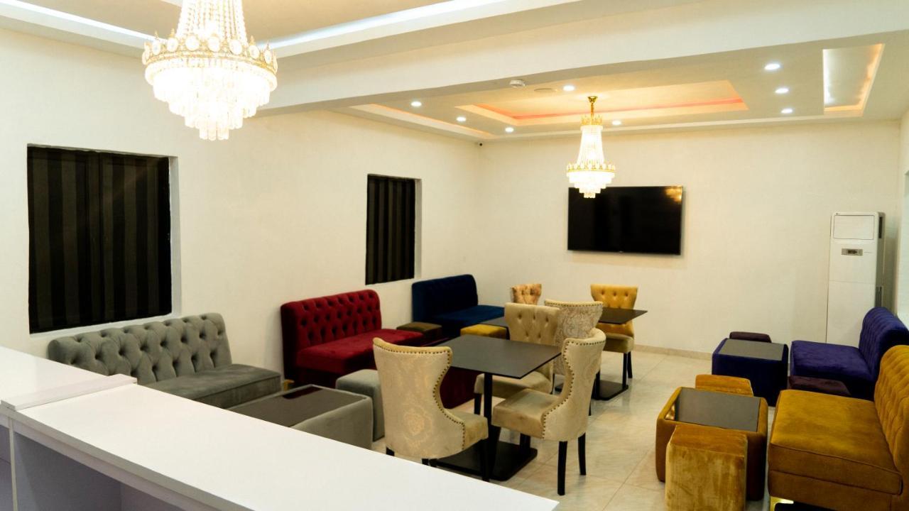 247 Luxury Hotel & Apartment Ajah Lekki Esterno foto